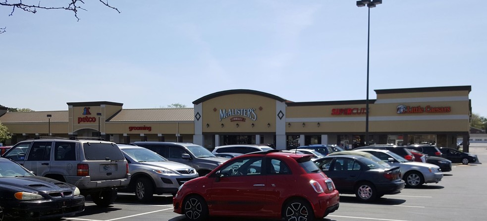 2500-2560 E 3rd St, Bloomington, IN for lease - Building Photo - Image 3 of 6