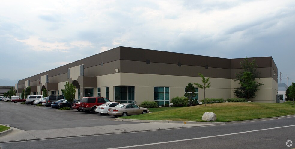 2181 W California Ave, Salt Lake City, UT for lease - Primary Photo - Image 1 of 2