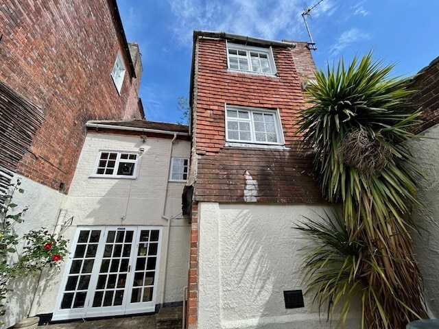 35 Oxford St, Newbury à louer - Photo du bâtiment - Image 2 de 3
