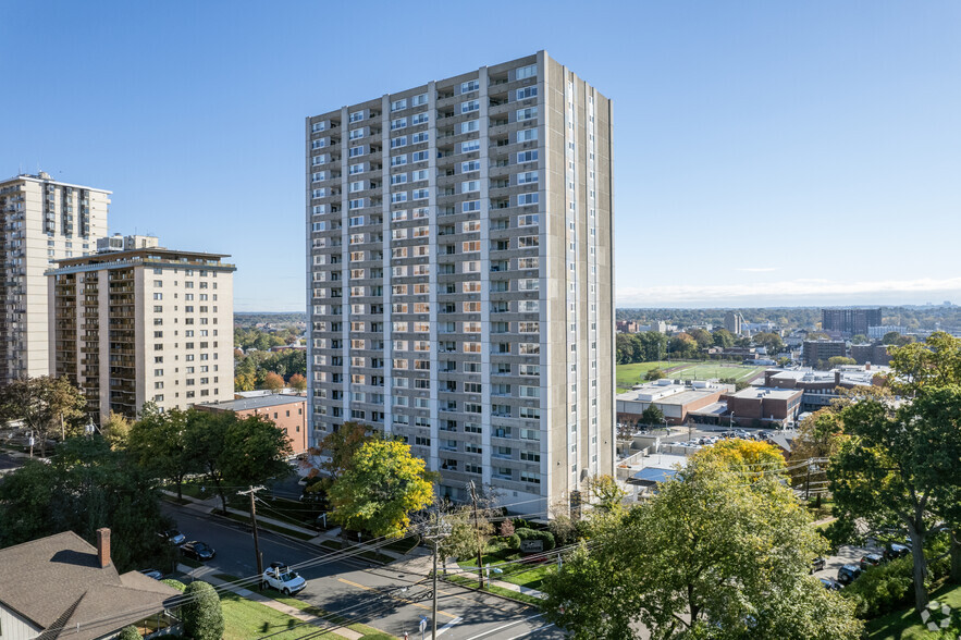 130 Overlook Ave, Hackensack, NJ for lease - Building Photo - Image 1 of 4