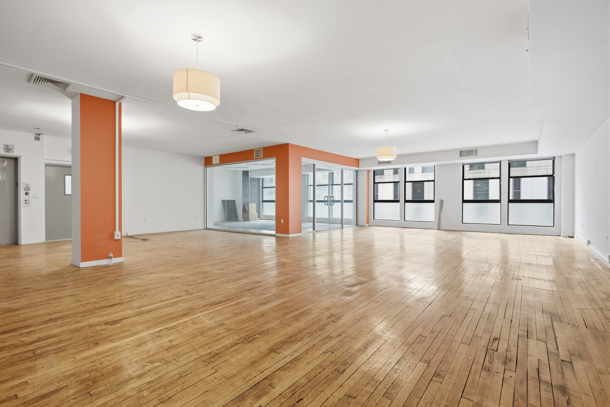 838 Sixth Ave, New York, NY for lease Interior Photo- Image 1 of 6