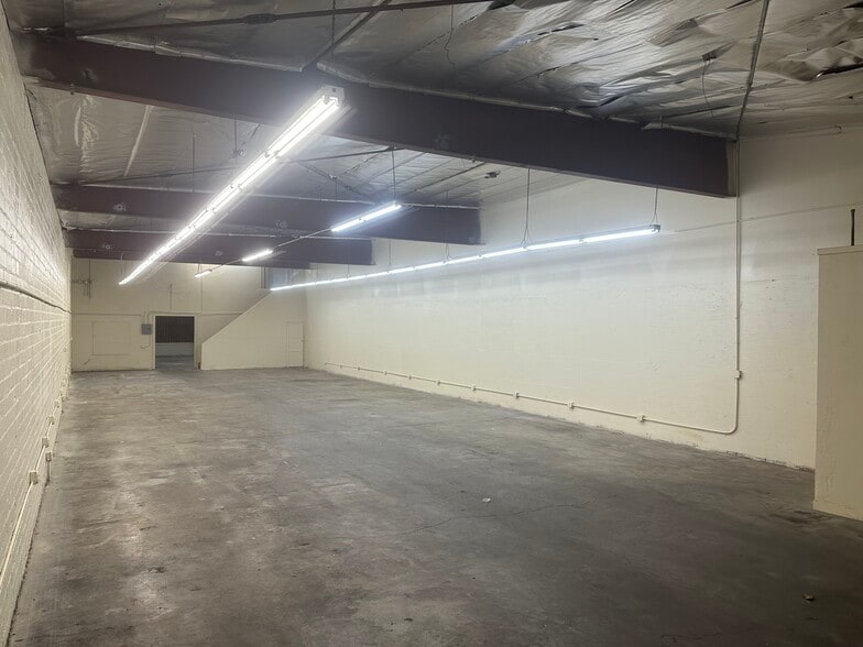 1832-1834 S Flower St, Los Angeles, CA for lease - Building Photo - Image 3 of 5