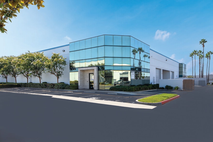 3919 E Guasti Rd, Ontario, CA for lease - Building Photo - Image 1 of 7