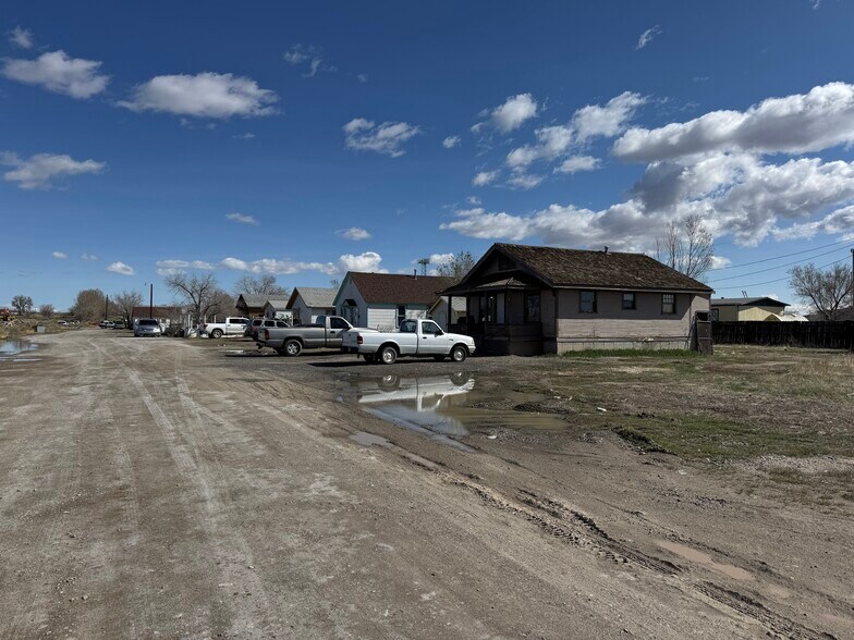 417 S 20th St E, Riverton, WY à vendre - Photo du bâtiment - Image 2 de 10