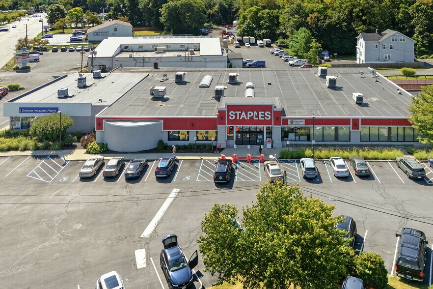 1849 South Rd, Wappingers Falls, NY à vendre - Photo du bâtiment - Image 1 de 5