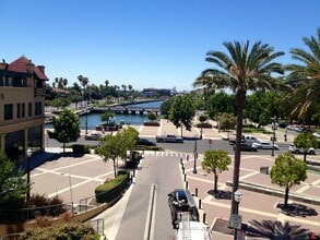 125 Bridge Pl, Stockton, CA à louer Photo du bâtiment- Image 1 de 7