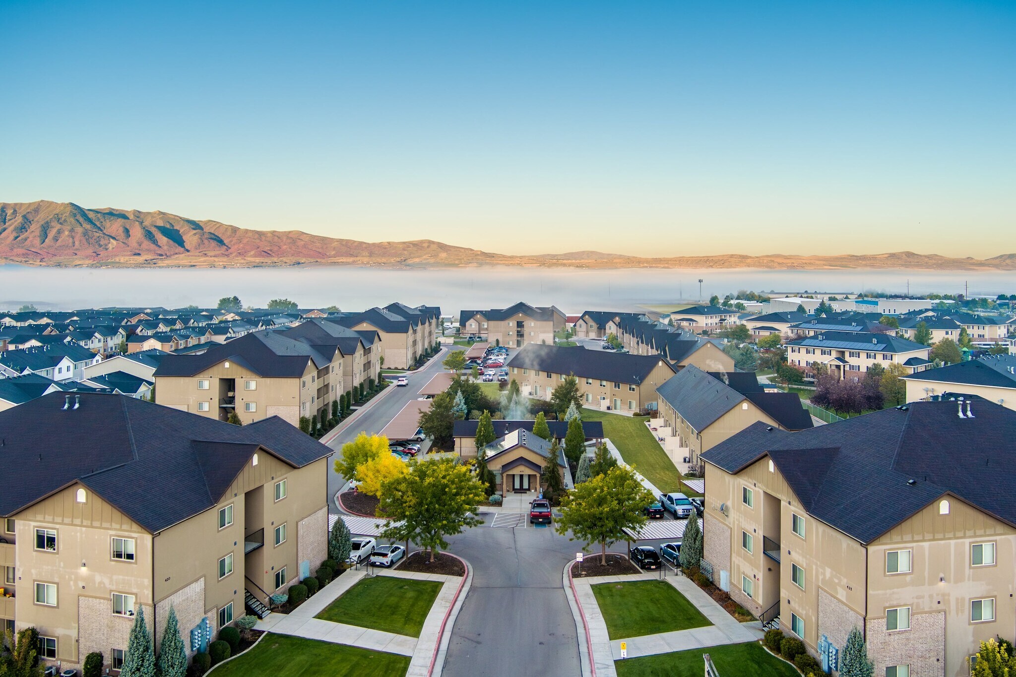 415 Suncrest Ln, Logan, UT à vendre Photo du bâtiment- Image 1 de 56