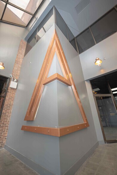 8 John Walsh Blvd, Peekskill, NY à louer - Photo du bâtiment - Image 3 de 49