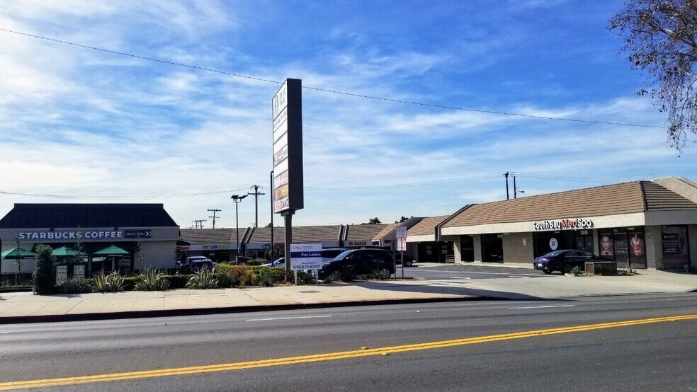 11236-11270 Whittier Blvd, Los Angeles, CA à louer - Photo du bâtiment - Image 2 de 12