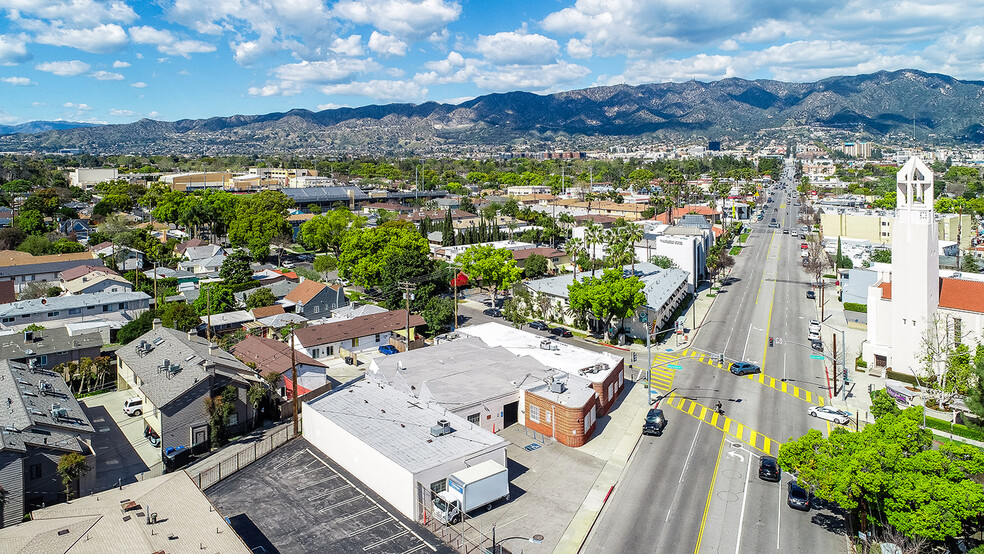 2101 W Olive Ave, Burbank, CA for sale - Building Photo - Image 3 of 12