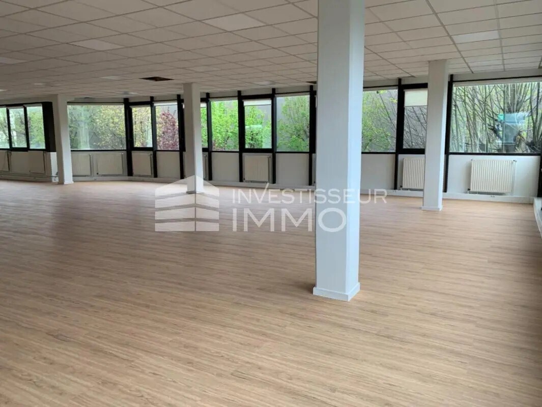Flex in Nanterre for lease Interior Photo- Image 1 of 2