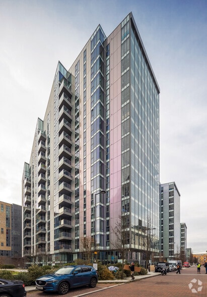 5 Eastfields Av, Londres à louer - Photo du bâtiment - Image 3 de 12