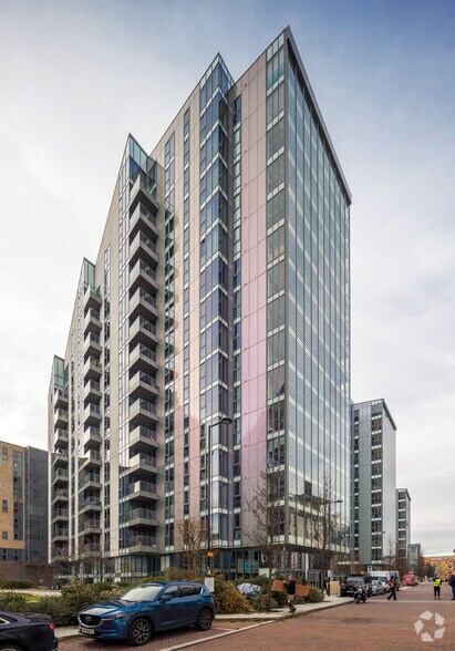 5 Eastfields Av, Londres à louer - Photo du bâtiment - Image 3 de 12