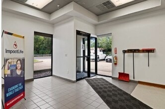 6330-6340 Copps Ave, Monona, WI à louer Photo intérieure- Image 2 de 5