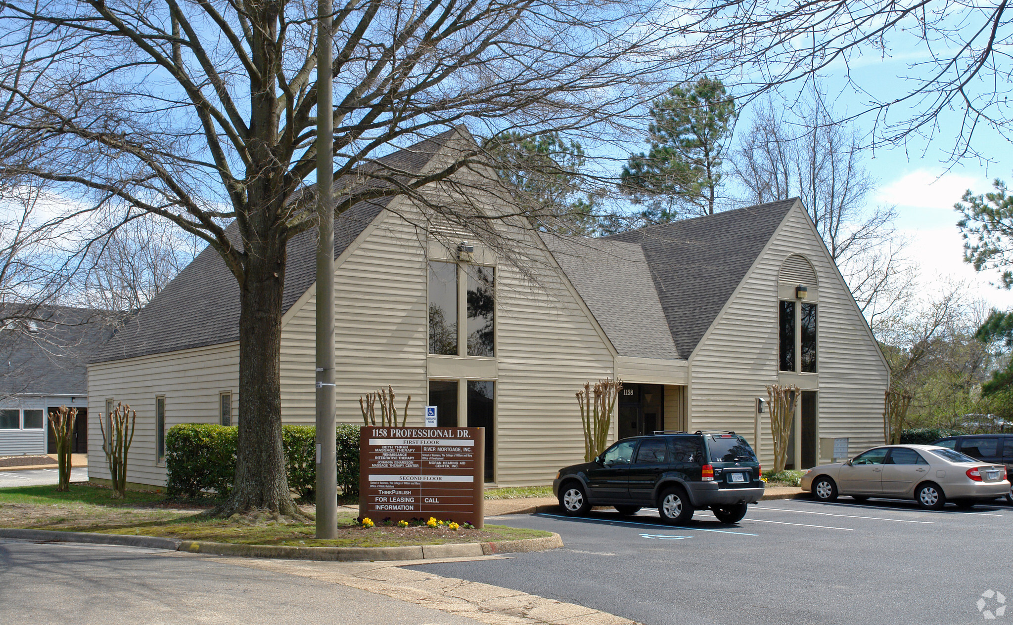 1158 Professional Dr, Williamsburg, VA à louer Photo principale- Image 1 de 4