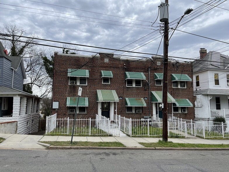 2513-15 22nd NE st, Washington, DC à vendre - Photo principale - Image 1 de 2