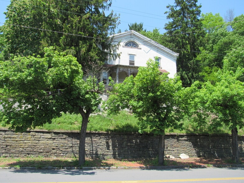 104 E Mahanoy Ave, Girardville, PA for sale - Building Photo - Image 3 of 9