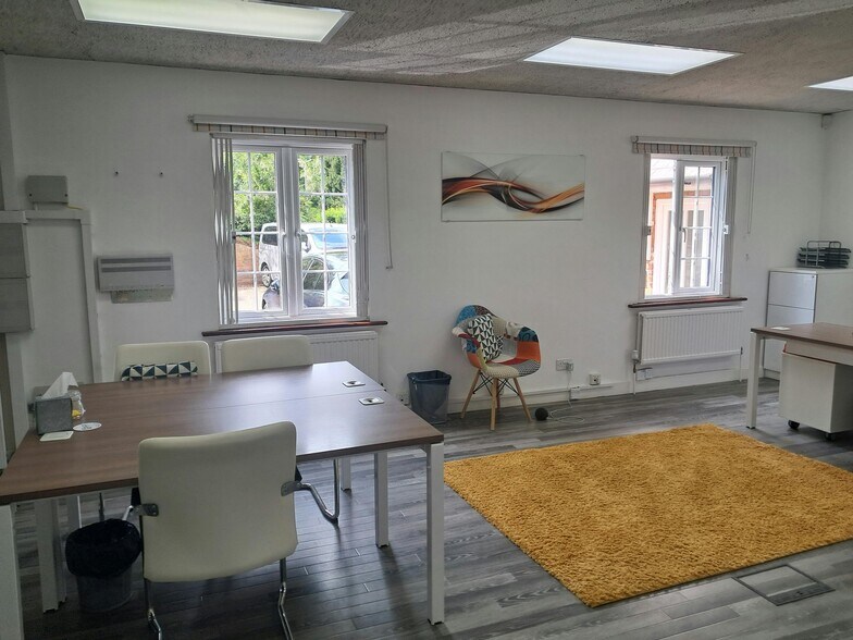 High St, Reading à vendre - Photo du bâtiment - Image 2 de 8