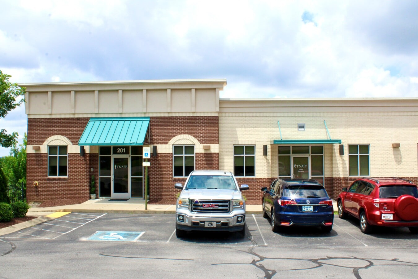 212 Overlook Cir, Brentwood, TN 37027 - Unité 201 & 202 -  - Photo intérieure - Image 2 of 5