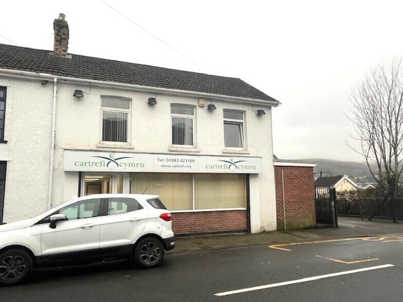 284 Brithweunydd Rd, Tonypandy à louer - Photo du bâtiment - Image 3 de 21