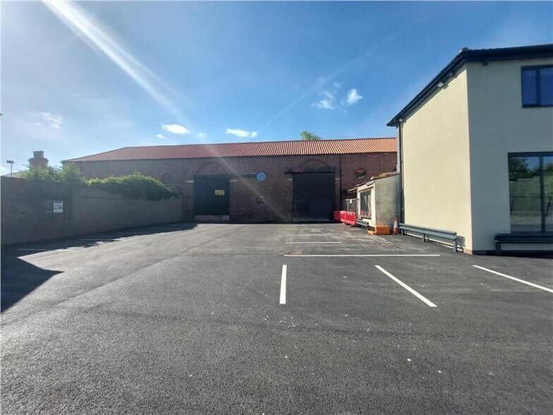 4 Pemberton Grv, Bawtry à louer - Photo du bâtiment - Image 3 de 3