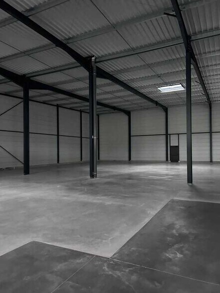 Rue De La Fouillouse, Miribel for lease - Building Photo - Image 1 of 11