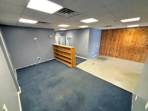 124-130 Hall St, Concord, NH for lease Interior Photo- Image 2 of 5