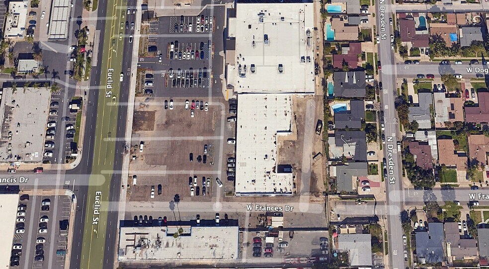 1020 N Euclid St, Anaheim, CA for lease - Building Photo - Image 1 of 6