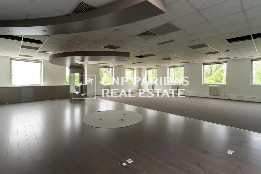 Flex dans Antony à louer - Photo du bâtiment - Image 2 de 12