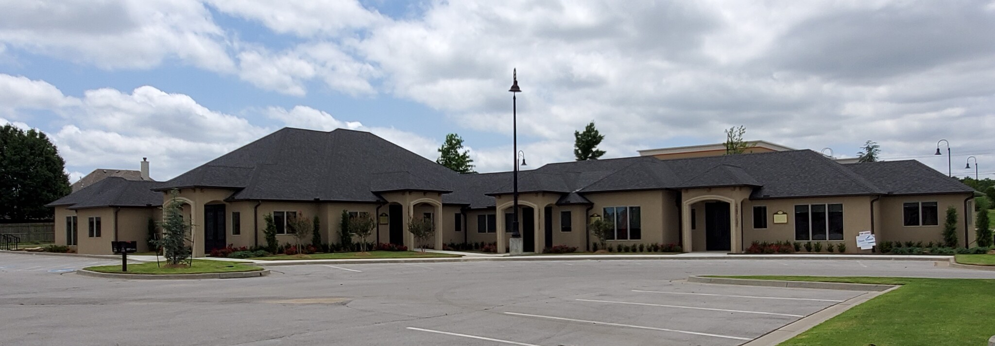 2297 N 9th St, Broken Arrow, OK for lease Building Photo- Image 1 of 9