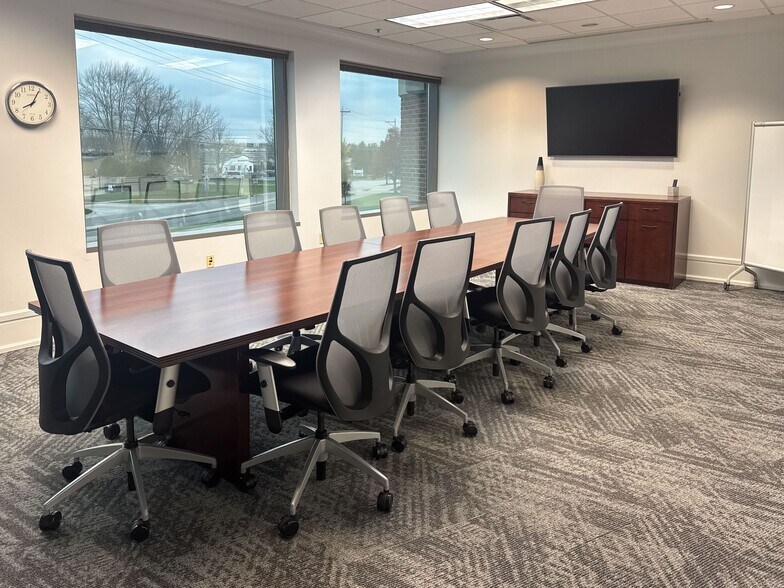 470 Olde Worthington Rd, Westerville, OH à louer - Photo intérieure - Image 2 de 9