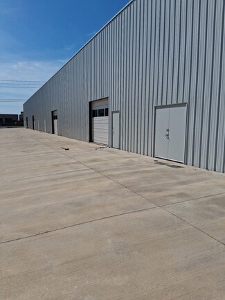 Plus de détails pour 4208 28th Ave NW, Norman, OK - Industriel à louer