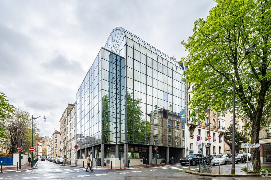 1 Avenue Alphand, Saint-Mandé for sale - Primary Photo - Image 1 of 2