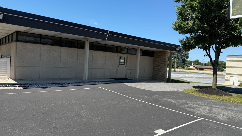 1213 Old Slate Hill rd, Camp Hill, PA à louer - Photo du bâtiment - Image 2 de 5