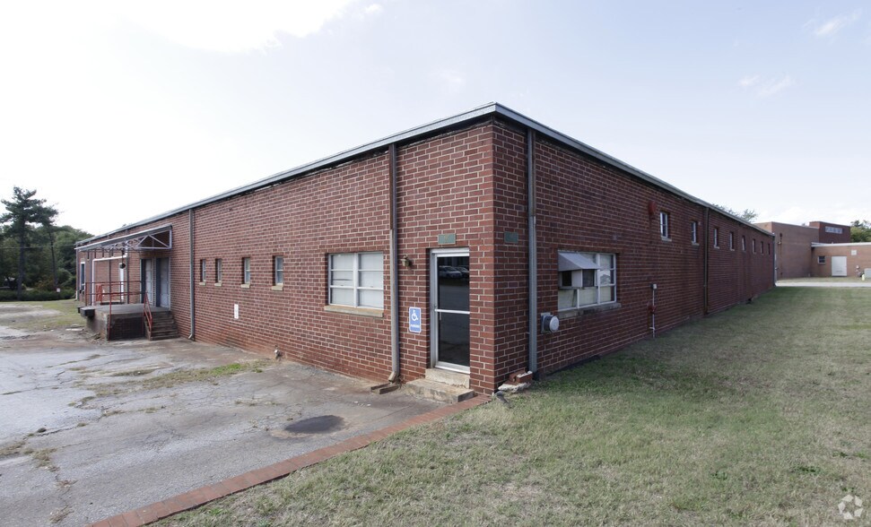 897 N Main St, Greenville, SC for sale - Building Photo - Image 3 of 9