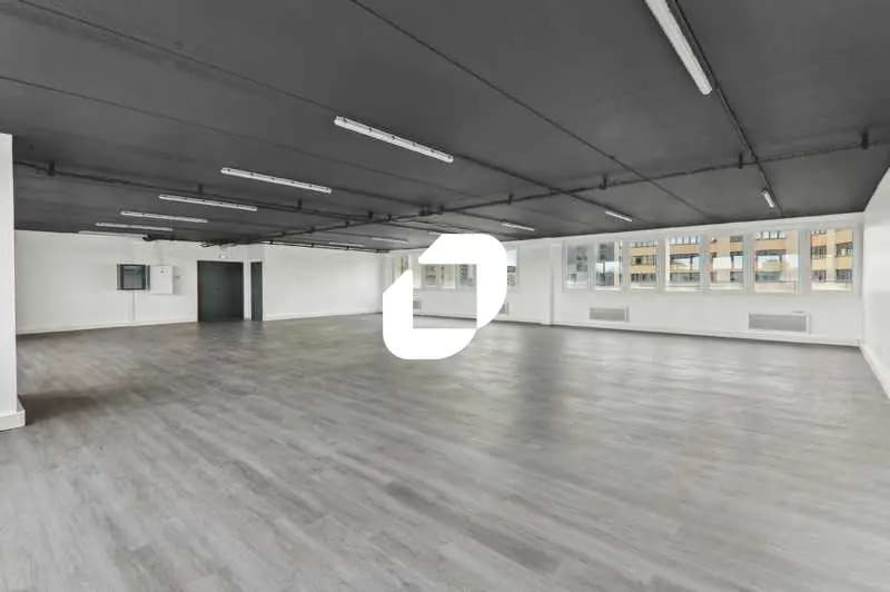Office in Épinay-sur-Seine for lease Interior Photo- Image 1 of 15