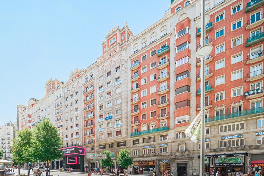 Calle Gran Vía, 57, Madrid, Madrid à louer - Photo du bâtiment - Image 3 de 10