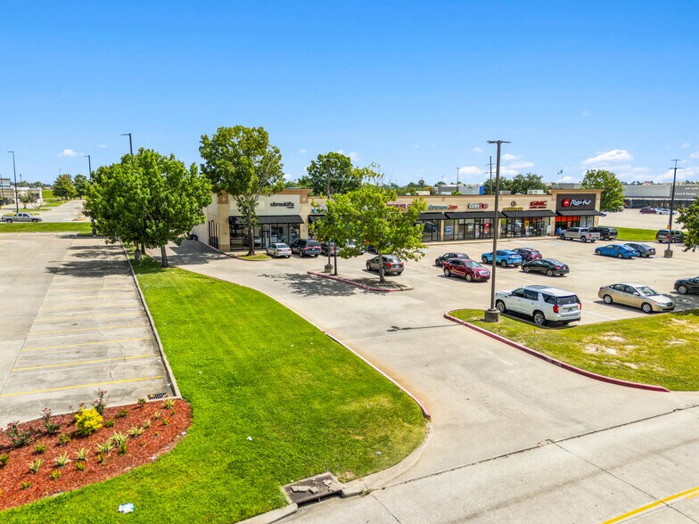 2645 Derek Dr, Lake Charles, LA à vendre - Photo du bâtiment - Image 1 de 4