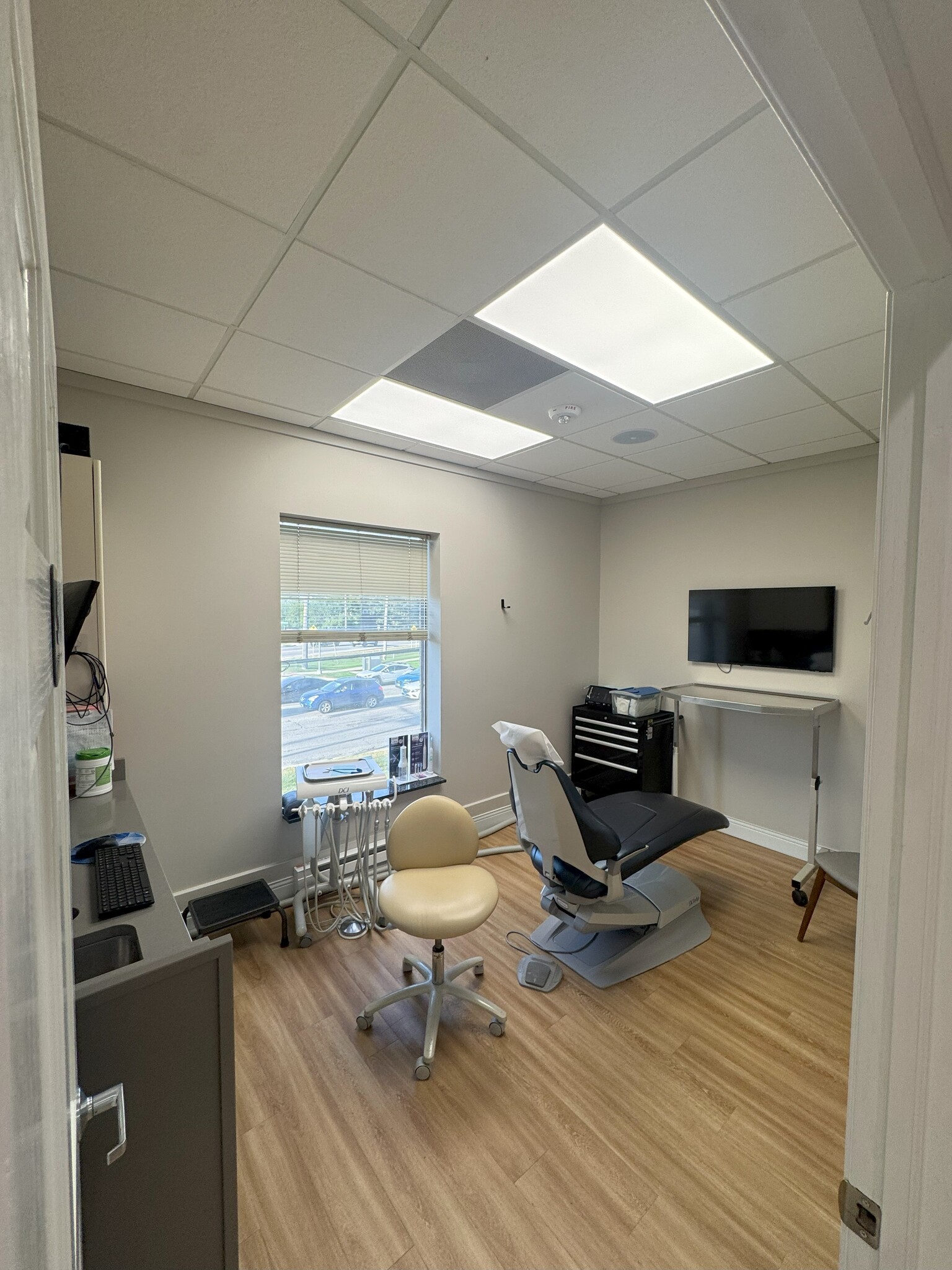 475 W 55th St, Countryside, IL for lease Interior Photo- Image 1 of 4