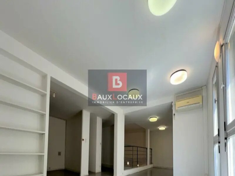 Office in Avignon for lease Interior Photo- Image 1 of 8