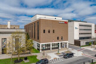 Plus de détails pour 200 Washington St, Watertown, NY - Bureau à louer