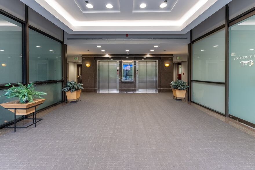 102 W Pennsylvania Ave, Towson, MD à louer - Photo intérieure - Image 3 de 6