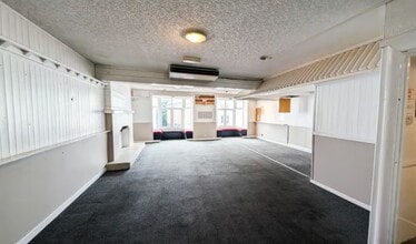 42 Boutport St, Barnstaple for sale Interior Photo- Image 2 of 11