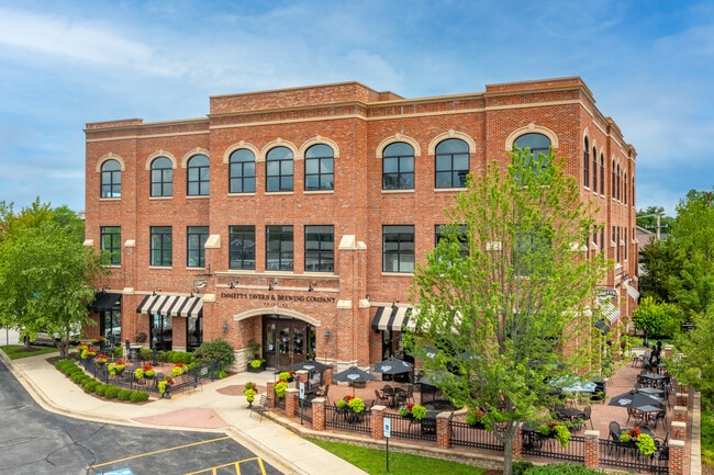 Plus de détails pour 110 N Brockway St, Palatine, IL - Bureau à vendre