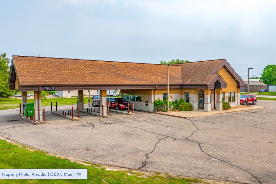 1550 E Main St, Arcadia, WI for sale - Primary Photo - Image 1 of 1
