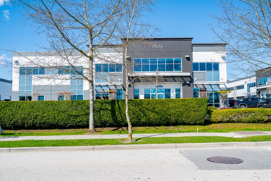 18651 52nd Ave, Surrey, BC à vendre - Photo du bâtiment - Image 1 de 1