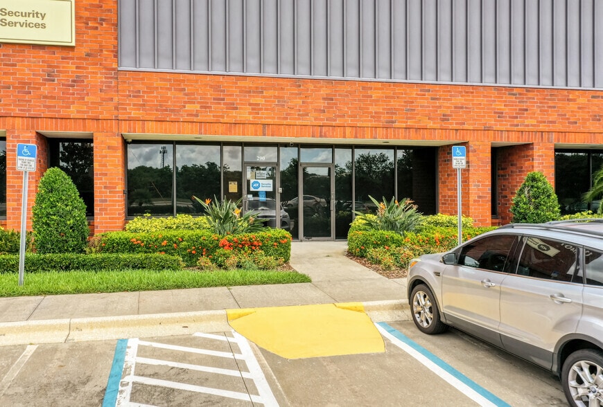 11401 Belcher Rd, Largo, FL for lease - Building Photo - Image 2 of 5