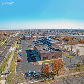 More details for 535 Fairway Dr, Naperville, IL - Retail for Lease
