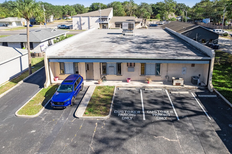 911 S 8th St, Fernandina Beach, FL à vendre - Photo du bâtiment - Image 2 de 23