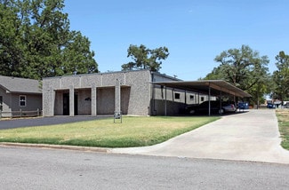 Plus de détails pour 420 W Dakota Ave, Chickasha, OK - Bureau à vendre